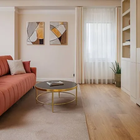 Skylark - Abu Dhabi With Fireplace & View Apartment *